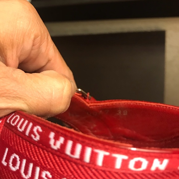💯 Authentic Louis Vuitton red kitten heels - Picture 3 of 7